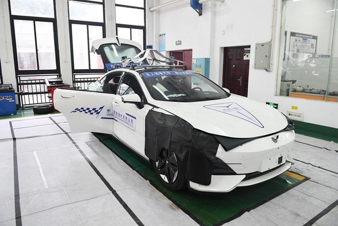 实训新装备亮相汽车工程学院│引进智能网联实训系统助力汽车智能技术